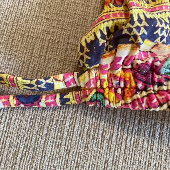 VIX 2 piece bikini - Top Size Large and Bottom Size Med - Yellow Pink Blue Green - Picture 2 of 10